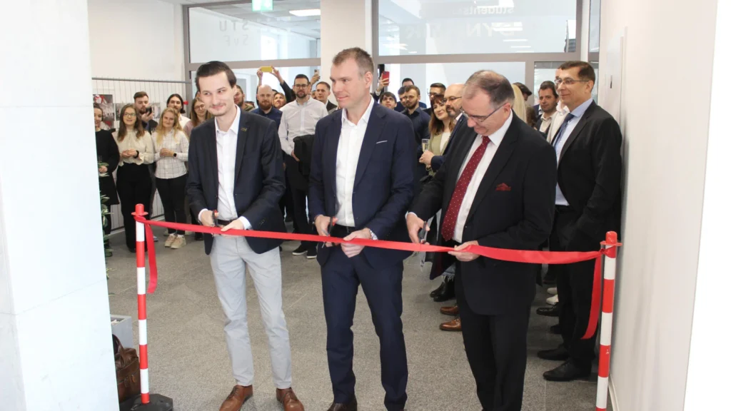 c95dcbf5-a1a5-4ed4-ad8b-0bc93b7fc0e7_phpcifkfp